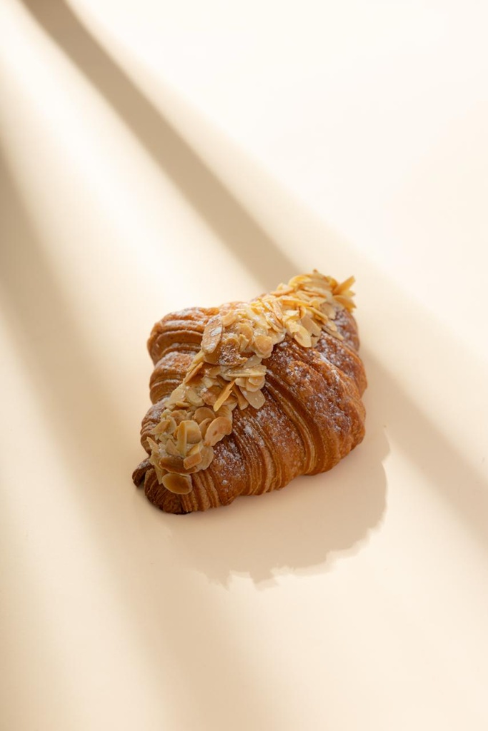 Croissant Almond-code5
