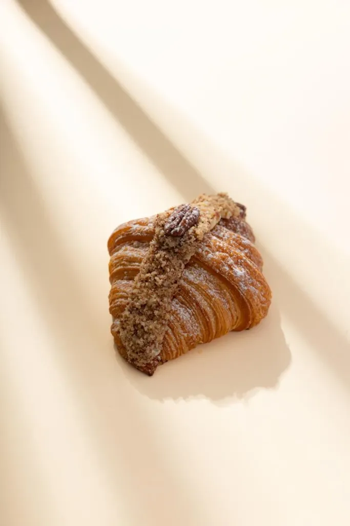 croissant Pecan-code4